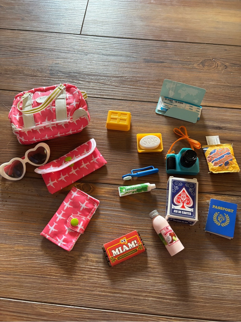 Our Generation- Bon Voyage set with real playing cards